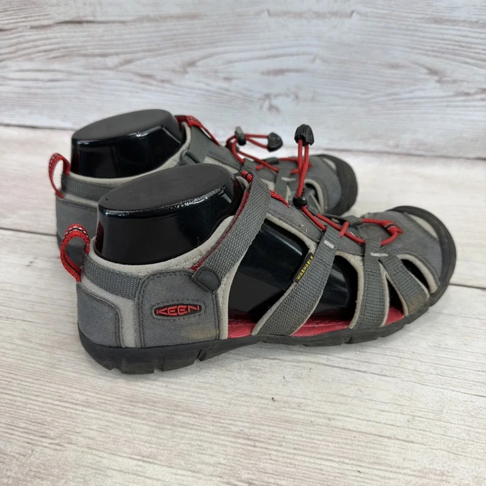 KEEN Newport H2 Sandals Gray Red Water Hiking Shoes 1022985 Men's Size 6